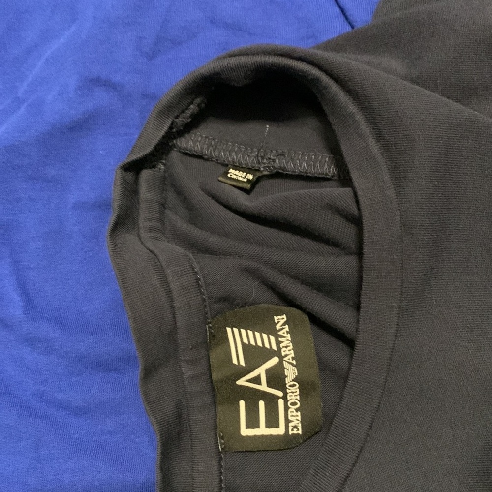 New Authentic Mens EA7 Emporio Armani Blue & White Short Sleeve T-Shirt Small - Picture 4 of 4
